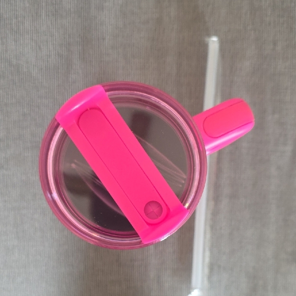 Stanley Pink Quencher H2.0 Tumbler, New, 40oz., Strawberry Shortcake - Picture 8 of 14